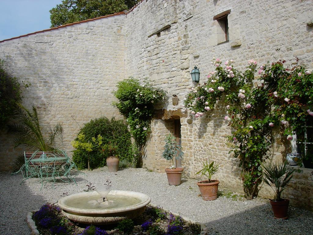 Thairé Les Jardins Saint Leonard酒店 外观 照片